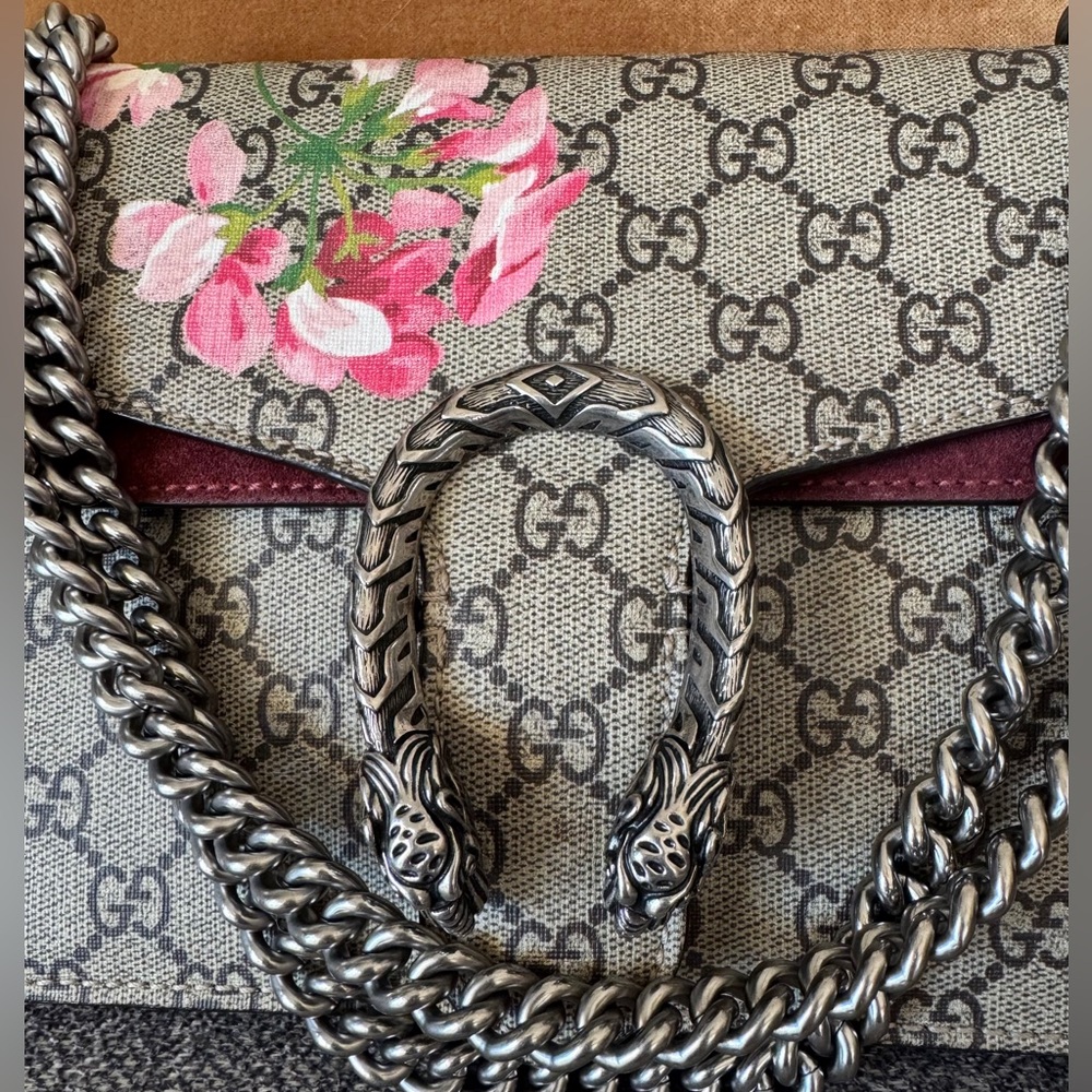 Gucci Beige GG Supreme Dionysus Bloom Shoulder Bag with Pink & Burgundy Accents - Picture 4 of 16